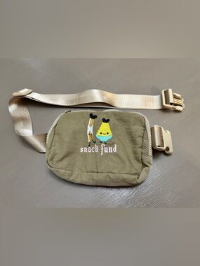 Disney Snack Fund Belt Bag Funny Pack Khaki Green Churro & Dole Whipo